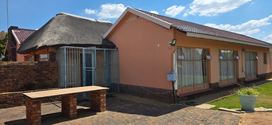 4 Bedroom Property for Sale in Meiringspark North West